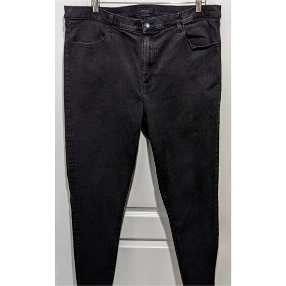 J Brand | Maria plus size hi-rise Vanity skinny jeans in black - Picture 2 of 11